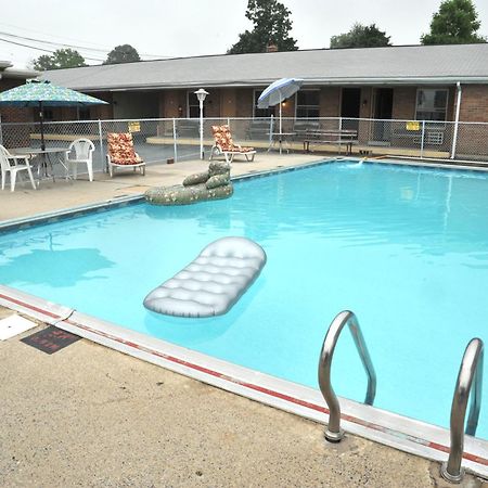 Dutch Motel By Oyo Near Hershey Park Palmyra Exterior photo